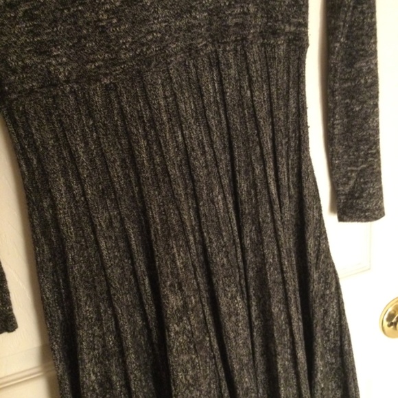 Max Studio sz S long sleeve dark grey sweater dress w/ cowl neck, pleated skirt - Picture 4 of 5